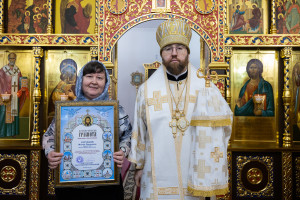 Митрополит Игнатий совершил Божественную литургию в храме Архангела Михаила г. Аткарска