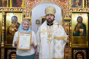 Митрополит Игнатий совершил Божественную литургию в храме Архангела Михаила г. Аткарска