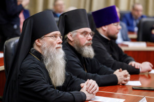 Архипастыри и пастыри Саратовской митрополии приняли участие в заседании Совета по взаимодействию с национальными и религиозными объединениями при губернаторе Саратовской области