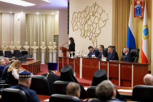 Архипастыри и пастыри Саратовской митрополии приняли участие в заседании Совета по взаимодействию с национальными и религиозными объединениями при губернаторе Саратовской области