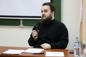 Состоялась секция «Просвещение и вызовы современной теологии»