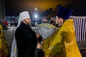 Архиереи Саратовской митрополии совершили Божественную литургию в соборном храме святителя Спиридона Тримифунтского г. Саратова