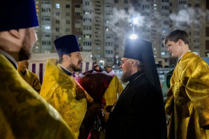 Архиереи Саратовской митрополии совершили Божественную литургию в соборном храме святителя Спиридона Тримифунтского г. Саратова