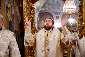 Ночное рождественское богослужение в Свято-Троицком кафедральном соборе г. Саратова
