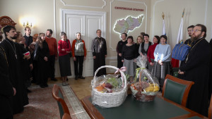 Духовенство и сотрудники Саратовской епархии поздравили митрополита Игнатия с Днем рождения