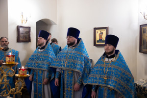 Митрополит Игнатий совершил Божественную литургию в храме в честь иконы Божией Матери «Утоли моя печали» г. Саратова