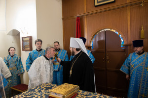 Митрополит Игнатий совершил Божественную литургию в храме в честь иконы Божией Матери «Утоли моя печали» г. Саратова