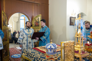 Митрополит Игнатий совершил Божественную литургию в храме в честь иконы Божией Матери «Утоли моя печали» г. Саратова