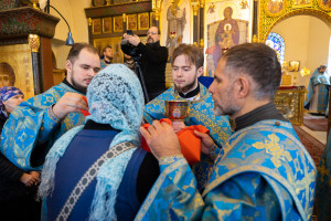 Митрополит Игнатий совершил Божественную литургию в храме в честь иконы Божией Матери «Утоли моя печали» г. Саратова