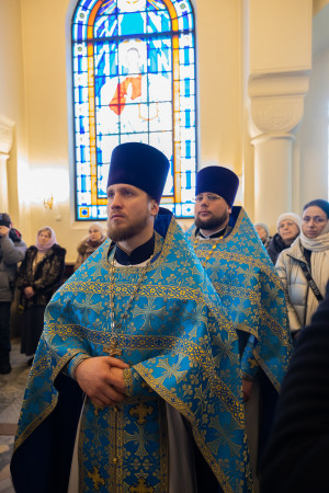 Митрополит Игнатий совершил Божественную литургию в храме в честь иконы Божией Матери «Утоли моя печали» г. Саратова
