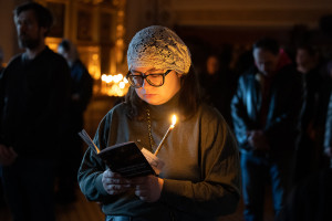 Митрополит Игнатий совершил великое повечерие с чтением Великого покаянного канона преподобного Андрея Критского в Свято-Троицком кафедральном соборе г. Саратова