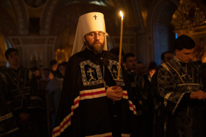 Митрополит Игнатий совершил великое повечерие с чтением Великого покаянного канона преподобного Андрея Критского в Свято-Троицком кафедральном соборе г. Саратова