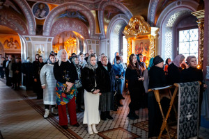 Великое повечерие с чтением Великого покаянного канона преподобного Андрея Критского в Свято-Троицком кафедральном соборе г. Саратова