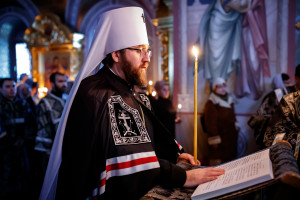 Великое повечерие с чтением Великого покаянного канона преподобного Андрея Критского в Свято-Троицком кафедральном соборе г. Саратова
