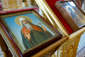Митрополит Игнатий совершил Литургию Преждеосвященных Даров в храме святого апостола и евангелиста Иоанна Богослова при СПДС