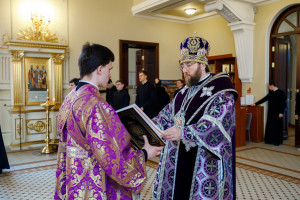 Митрополит Игнатий совершил Литургию Преждеосвященных Даров в храме святого апостола и евангелиста Иоанна Богослова при СПДС