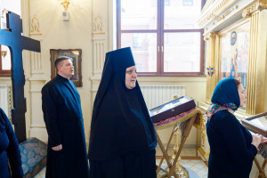 Митрополит Игнатий совершил Литургию Преждеосвященных Даров в храме святого апостола и евангелиста Иоанна Богослова при СПДС