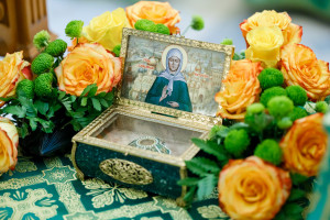 Митрополит Игнатий совершил Божественную литургию в соборном храме святителя Спиридона Тримифунтского г. Саратова