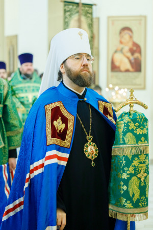 Митрополит Игнатий совершил Божественную литургию в соборном храме святителя Спиридона Тримифунтского г. Саратова