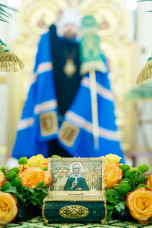 Митрополит Игнатий совершил Божественную литургию в соборном храме святителя Спиридона Тримифунтского г. Саратова
