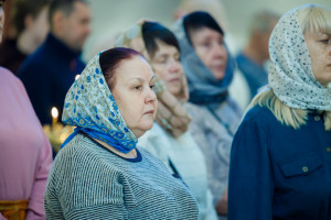 Митрополит Игнатий совершил Божественную литургию в соборном храме святителя Спиридона Тримифунтского г. Саратова