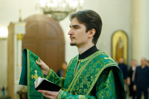 Митрополит Игнатий совершил Божественную литургию в соборном храме святителя Спиридона Тримифунтского г. Саратова