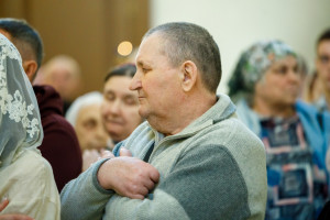 Митрополит Игнатий совершил Божественную литургию в соборном храме святителя Спиридона Тримифунтского г. Саратова