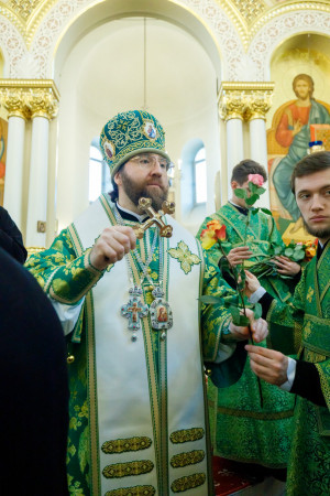 Митрополит Игнатий совершил Божественную литургию в соборном храме святителя Спиридона Тримифунтского г. Саратова