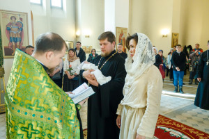 Митрополит Игнатий совершил таинство Крещения