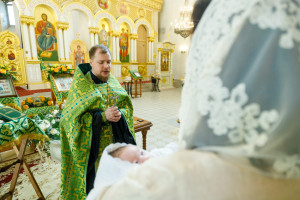 Митрополит Игнатий совершил таинство Крещения