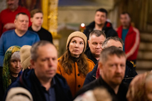 Митрополит Игнатий совершил всенощное бдение с чином выноса Креста в Покровском соборе г. Саратова
