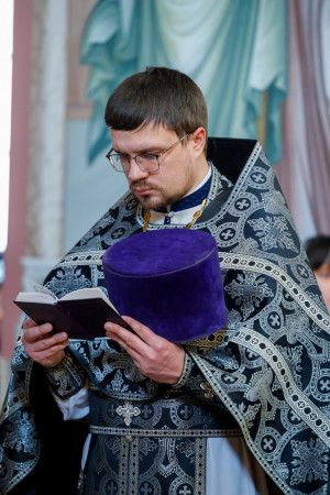Митрополит Игнатий совершил Литургию Преждеосвященных Даров в Свято-Троицком кафедральном соборе г. Саратова