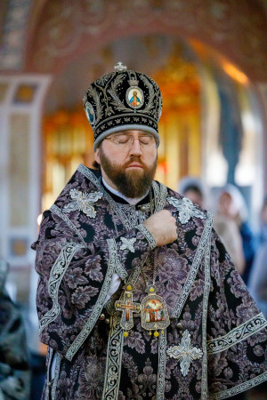 Митрополит Игнатий совершил Литургию Преждеосвященных Даров в Свято-Троицком кафедральном соборе г. Саратова