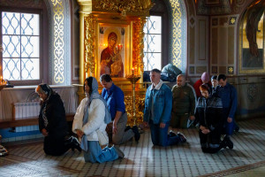 Митрополит Игнатий совершил Литургию Преждеосвященных Даров в Свято-Троицком кафедральном соборе г. Саратова