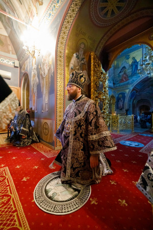 Митрополит Игнатий совершил Литургию Преждеосвященных Даров в Свято-Троицком кафедральном соборе г. Саратова