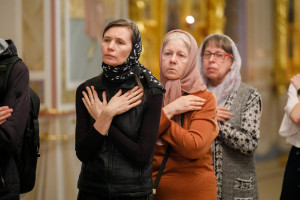 Митрополит Игнатий совершил Литургию Преждеосвященных Даров в Свято-Троицком кафедральном соборе г. Саратова