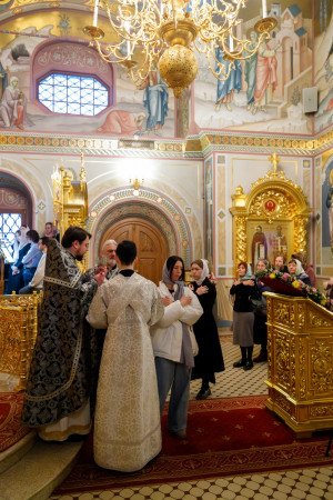 Митрополит Игнатий совершил Литургию Преждеосвященных Даров в Свято-Троицком кафедральном соборе г. Саратова