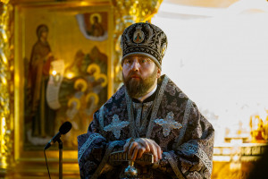 Митрополит Игнатий совершил Литургию Преждеосвященных Даров в Свято-Троицком кафедральном соборе г. Саратова