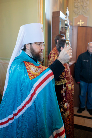 Митрополит Игнатий совершил Божественную литургию в Покровском соборе г. Саратова