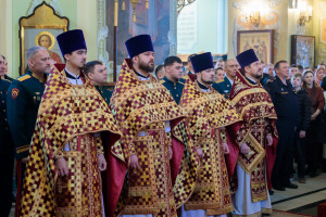 Митрополит Игнатий совершил Божественную литургию в Покровском соборе г. Саратова