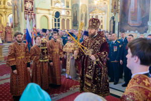 Митрополит Игнатий совершил Божественную литургию в Покровском соборе г. Саратова