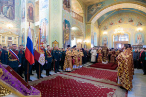 Митрополит Игнатий совершил Божественную литургию в Покровском соборе г. Саратова