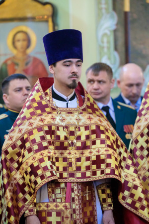 Митрополит Игнатий совершил Божественную литургию в Покровском соборе г. Саратова