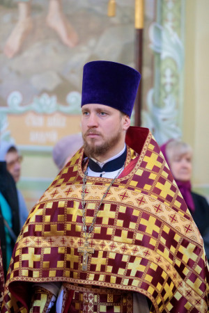 Митрополит Игнатий совершил Божественную литургию в Покровском соборе г. Саратова