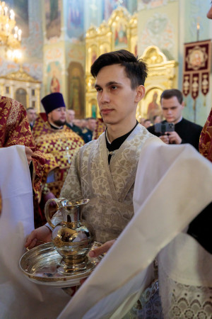 Митрополит Игнатий совершил Божественную литургию в Покровском соборе г. Саратова