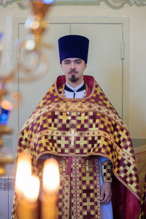 Митрополит Игнатий совершил Божественную литургию в Покровском соборе г. Саратова