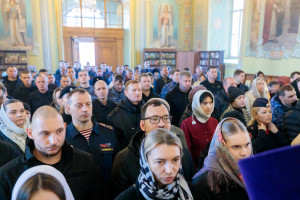 Митрополит Игнатий совершил Божественную литургию в Покровском соборе г. Саратова