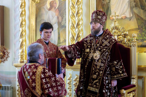 Митрополит Игнатий совершил Божественную литургию в Покровском соборе г. Саратова
