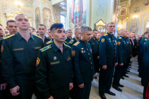 Митрополит Игнатий совершил Божественную литургию в Покровском соборе г. Саратова