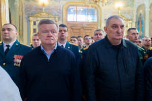Митрополит Игнатий совершил Божественную литургию в Покровском соборе г. Саратова